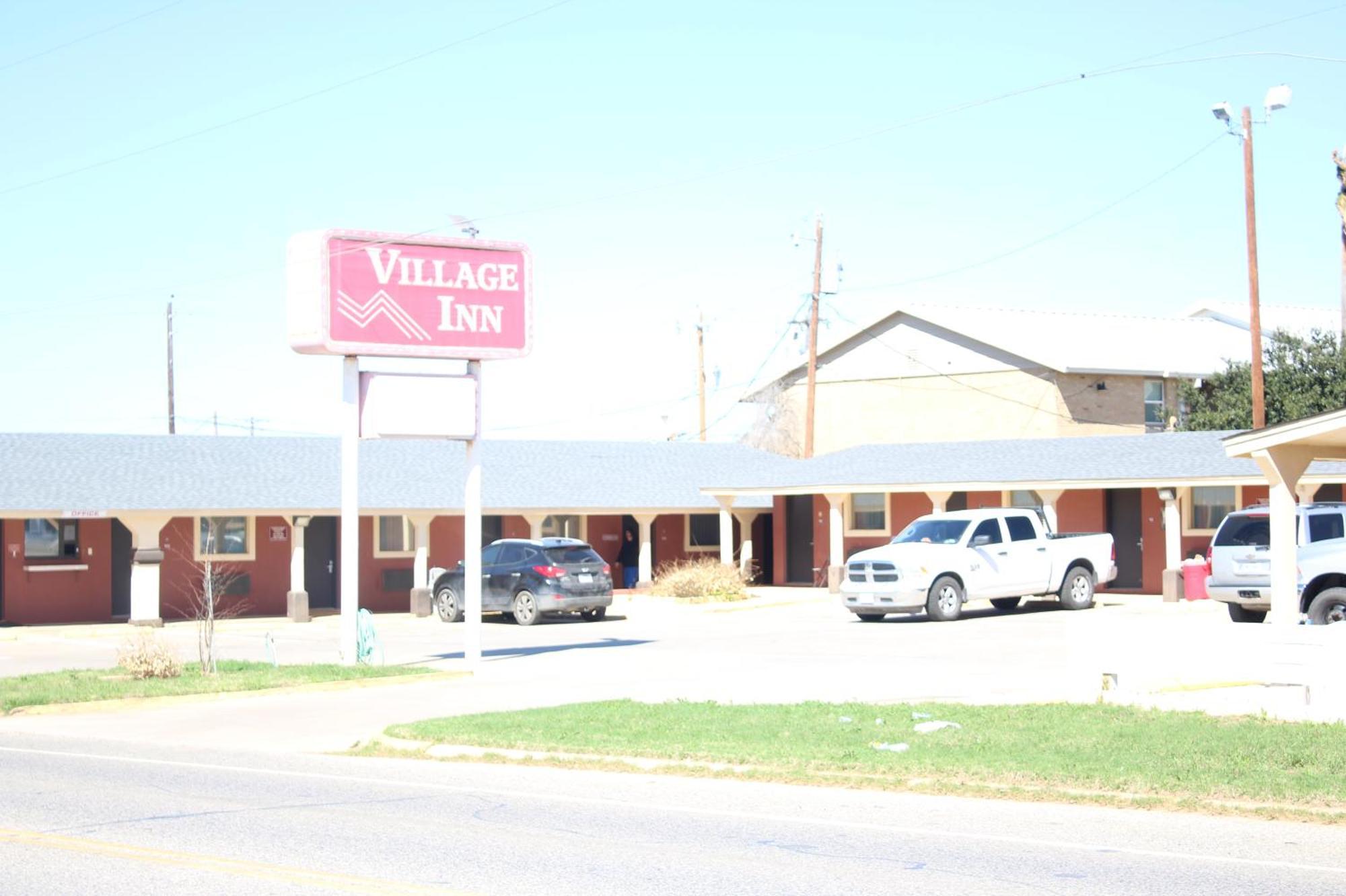 Village Inn Cotulla Buitenkant foto