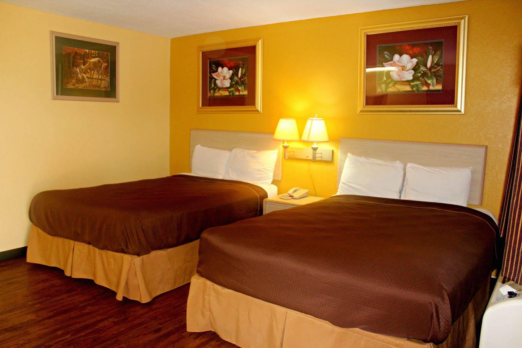 Village Inn Cotulla Buitenkant foto
